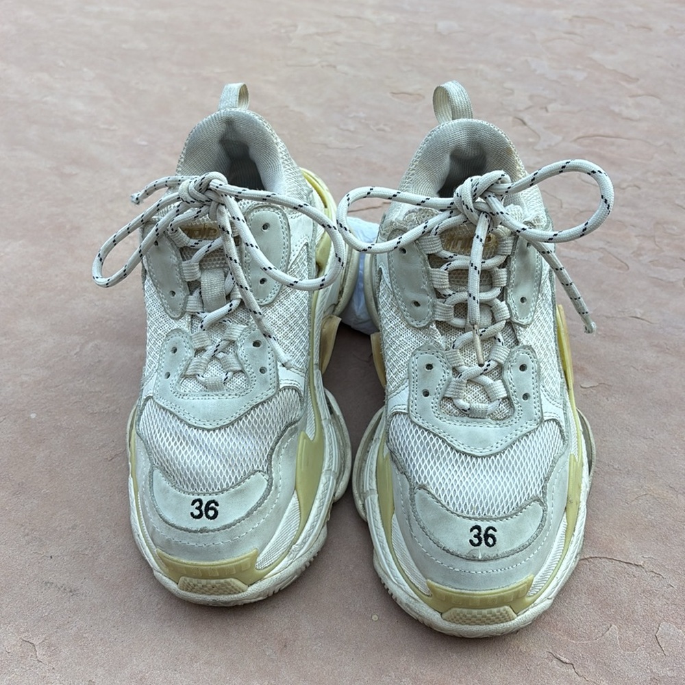 Balenciaga sneaks